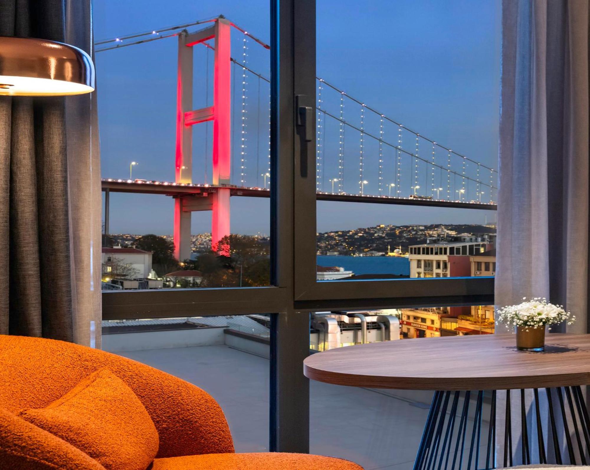 Crowne Plaza Istanbul - Ortakoy Bosphorus By Ihg Hotel Exterior photo