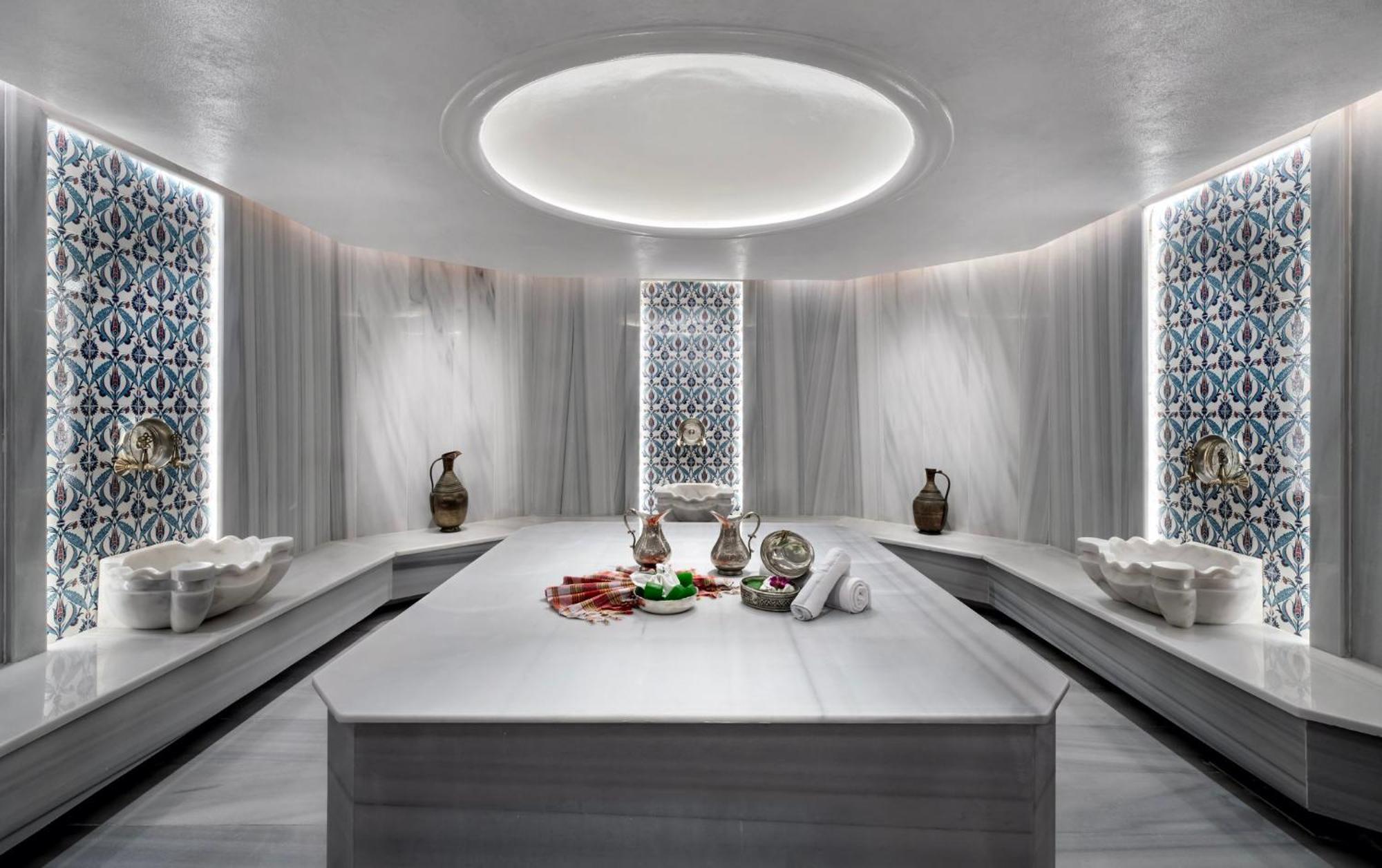 Crowne Plaza Istanbul - Ortakoy Bosphorus By Ihg Hotel Exterior photo