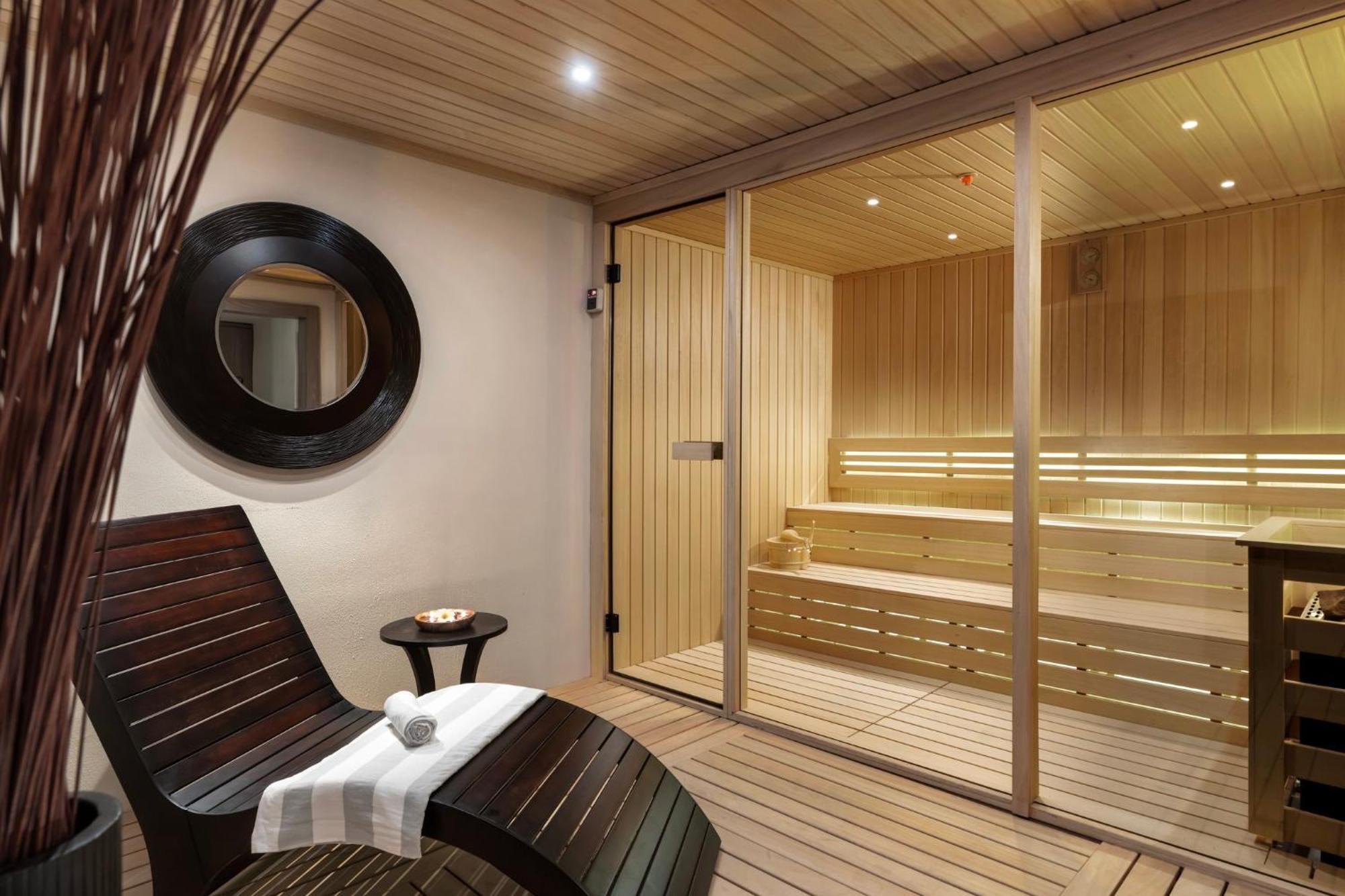 Crowne Plaza Istanbul - Ortakoy Bosphorus By Ihg Hotel Exterior photo