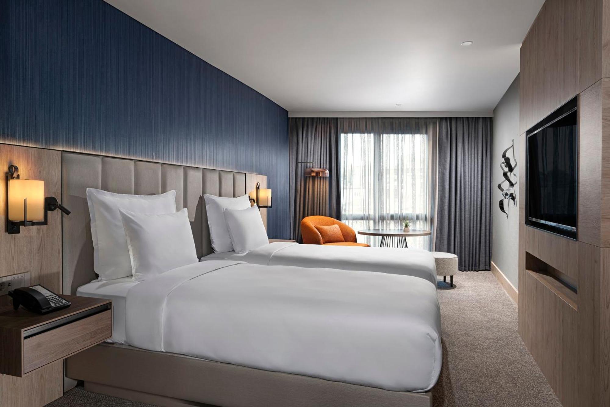 Crowne Plaza Istanbul - Ortakoy Bosphorus By Ihg Hotel Exterior photo